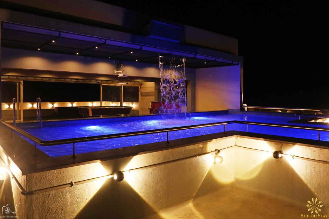 Sport Bar Villa 6Bhk Infinity Pool With Waterfall إيغاتبوري المظهر الخارجي الصورة